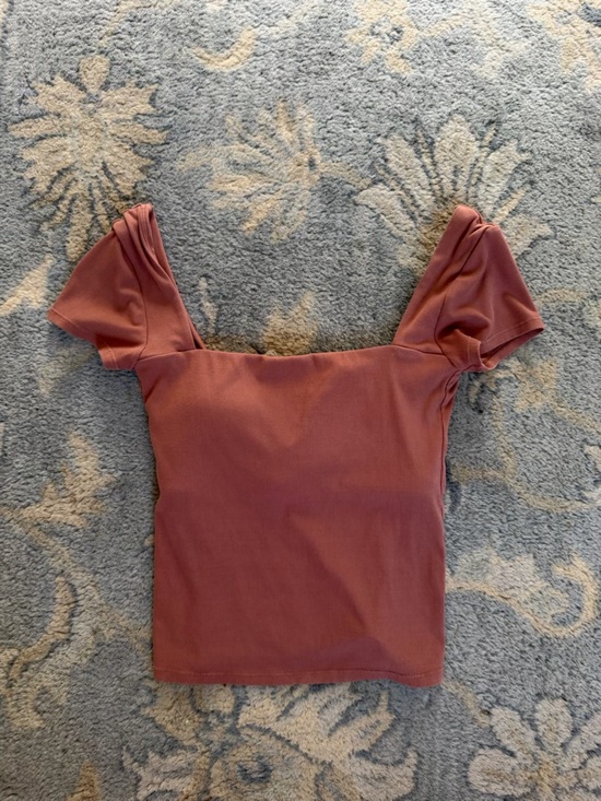 Tops - Vuori square neck low back built in top